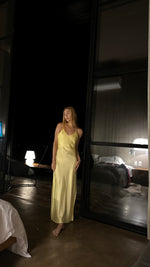 Carregar imagem no visualizador da galeria, Slip Dress Dream - Amarelo
